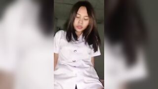 Em học sinh lớp 11 cúp tiết học vào nhà nghỉ đụ với trai, bỏ học thì em xứng bị đụ.