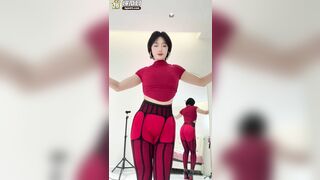 em singer mom khỏa thân nhảy khiêu dâm kiếm tiền nuôi con