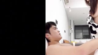 một con điếm hám tiền đến từ Đại học Giang Tô