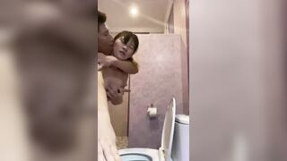 Loạn luân ông cậu đụ cháu họ nhiều lần trong phòng, khi không ai ở nhà.