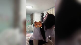 2 em học sinh lớp 10 yêu sớm, vừa đi học về chưa kịp ăn cơm đè nhau ra đụ.