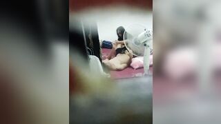 Bà cô họ cưỡng ép thằng cháu 16 tuổi đụ nhau, khi nó sang nhà chơi