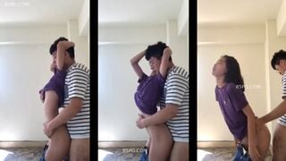 2 AE HỌ ĐỊT NHAU , NHƯNG KHÔNG DÁM BẮN VÀO TRONG