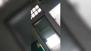 Đụ bé người yêu sinh viên năm nhất rất dâm, đụ thì ngại lấy tay che mặt.