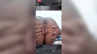 Em gái không lông thủ dâm cực phê