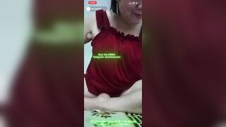 Chị Gái Già Show Hàng Kiếm Thêm