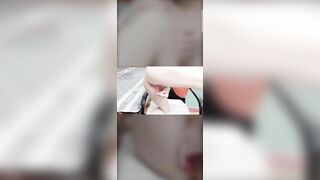 Em gái mặt dâm hứng lồn