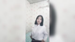 Vú to nứng lồn 24