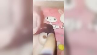 Đang đụ vợ thằng khác thì chồng nó gọi, tức càng đụ dập mạnh hơn.