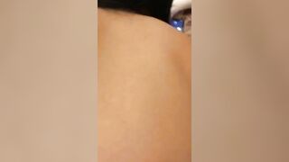 1 con đĩ vừa gọi điện với bạn trai vừa địt nhau với bố đường #2
