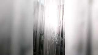 em sinh viên nhảy khỏa thân bán quạt kiếm thêm tiền #3