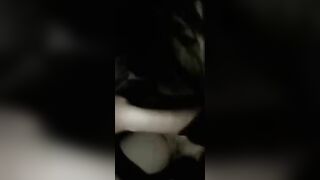 Nữa đêm gạ bé em họ dâm khỏa thân ra võng nằm cho e bú cặc sờ lồn gạ em đụ
