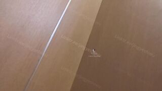 Đái xong ko cần rửa chim sang bên phòng là có cái bồn làm sạch vừa sạch vừa sướng