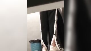 QUAY NÉN HS ĐỊT NHAU TRONG WC