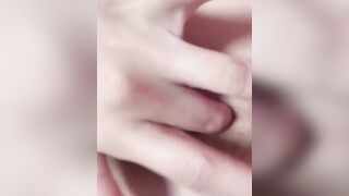 Giả vờ gửi nhầm cho dượng clip này đc không
