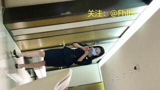 Quay lén quần lót của các em nhân viên lễ tân khách sạn xinh đẹp dâm đãng