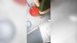 Đặt cam quay lén nhỏ e họ hs mới lớn hàng non đi tắm,để cam đây thì sao bt có cam đc1