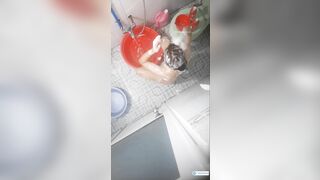 Đặt cam quay lén nhỏ e họ hs mới lớn hàng non đi tắm,để cam đây thì sao bt có cam đc1