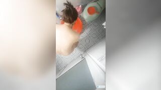 Đặt cam quay lén nhỏ e họ hs mới lớn hàng non đi tắm,để cam đây thì sao bt có cam đc2