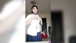 bé học sinh cấp 3 đi học về là em show hàng cho anh xem - phần 1