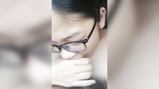 còn là học sinh mà em đã cho trai xuất tinh vào mồm để nuốt