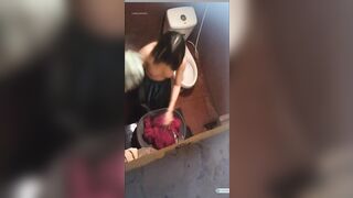 Quay lén em teen sinh viên mình dây vú múp cởi đồ thay áo trong nvs p4