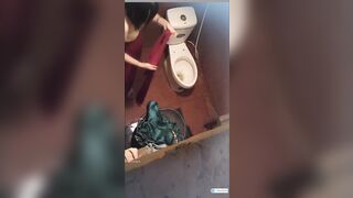 Quay lén em teen sinh viên mình dây vú múp cởi đồ thay áo trong nvs p4