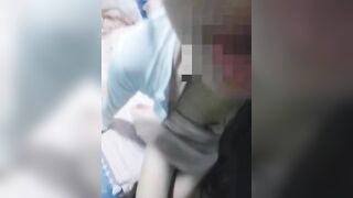 Vào phòng bé e họ gạ e sờ lồn cho để em sục cu rồi đè e ra doggy đụ trần sướng cặc
