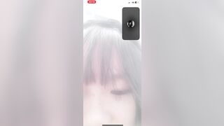 lớp 10 em đã biết khoe vú móc lồn cho trai xem vú em nó tròn quá - phần 3
