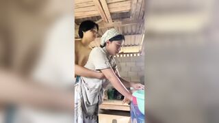 Em chồng sáng sớm ra sau nhà xin đụ chị dâu suốt, mà chị đều nứng lồn cho đụ.