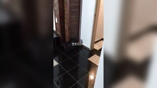Con bạn ở nhà Ko Mặc quần lót, Lấy đồ chổng mông bị thg bạn Xem lồn loli mình dây
