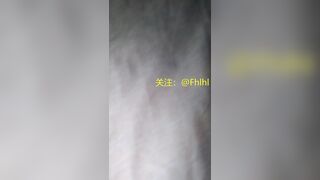 Nữa đêm sang phòng e họ vạch quần ra quay lén sục cặc chịu k nổi nên đút vào luôn 3