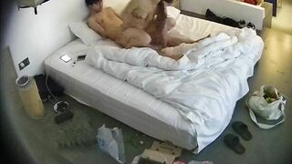 Chị gái mũm mĩm U32 tuổi đụ nhau loạn luân với em họ U20 tại phòng riêng.