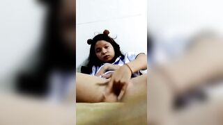Teen 2k10 mới lớn đã biết vạch lồn ra móc 2