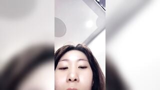 yylive_nguynzyn idol tiktok Cún lên live mở phim sex coi lộ hàng cực dâm