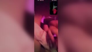 Call sex với bé lớp 10 dụ em nhét bàn chải vô lòn P5