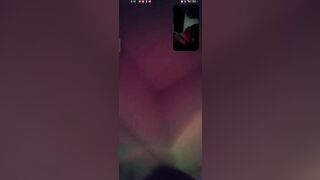 Call sex với bé lớp 10 dụ em nhét bàn chải vô lòn P5