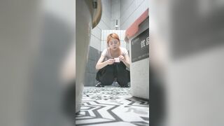 dặt cam quay lén gái xinh đi đái em này đẹp xuất xắc luôn
