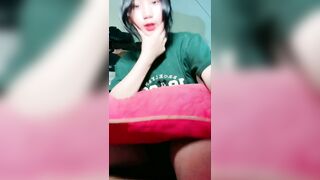 Teen xinh show cái lồn múp hồng hào