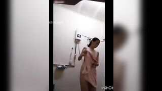 CHỦ TRỌ QUAY LÉN BÉ HS