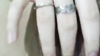 Em dâu dâm đãng ngày nào cũng gửi mấy cái video xoa lồn rỉ nước như này coi mà nứng
