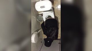 seri đặt cam quay lén nhà vệ sinh nữ em nào đít cũng to lồn múp - phần 15