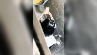 seri đặt cam quay lén nhà vệ sinh nữ em nào đít cũng to lồn múp - phần 46