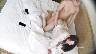 Sói cam thấy anh trai dẫn gái về nhà địt rên la dâm đãng