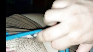Mò lồn Bác họ mbbg đến chơi ngủ say, Vạch legging lộ lồn rậm lông