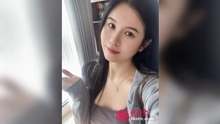 đụ cái lồn múp ko lông của em đồng nghiệp