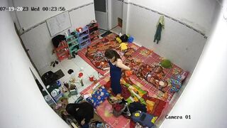 mấy bé KTV mặc mát mẻ như vậy bảo sao các anh thích đi hát - phần 6