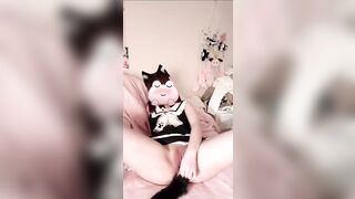 Cô gái 2k6 nứng lồn thủ dâm bằng cặc giã 12