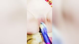 Con đĩ dâm đảng Thủ dâm bằng cặc giả