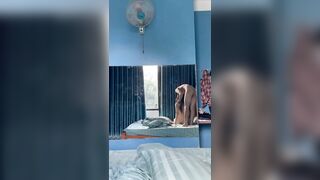 Địt nhấc người em teen 2k9 mới lớn bím múp